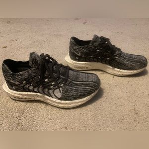 Women’s Nike sneakers Pegasus turbo running shoes. Worn once no wear or tear!😊